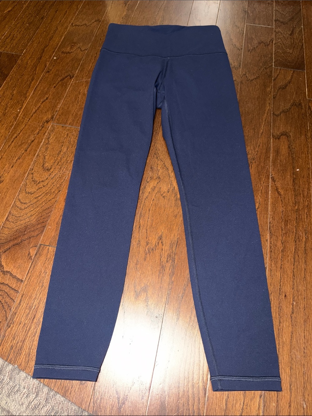 Athleta navy Ultra high rise elation 7/8 leggings- Women’s XS